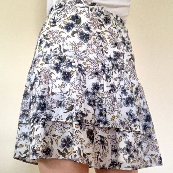 Loft floral layered skirt | size 0 | 18.5” length | New w/o tags (1556) - Picture 2 of 10